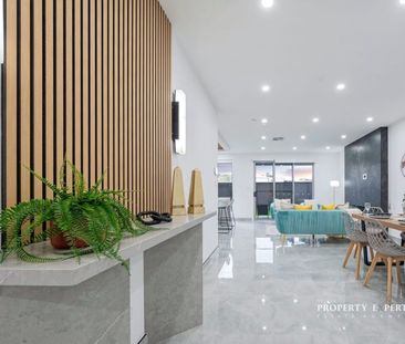 Spacious, Modern Family Home – Perfect for Comfortable Living - Photo 2