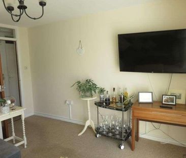 A Spacious Part Furnished One Bedroom Flat In St Leonards, EX2 - Photo 3