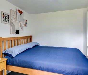 Room in a Shared House, The Crestway, BN1 - Photo 4