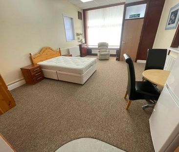 Studio to rent - Photo 1