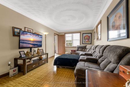 For Lease - 333 LIMERIDGE Road, Hamilton, Ontario - Photo 4