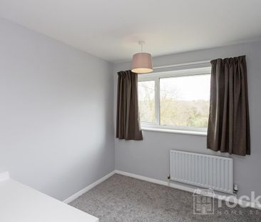 Cambridge Drive, , Newcastle-under-Lyme, ST5 - Photo 3