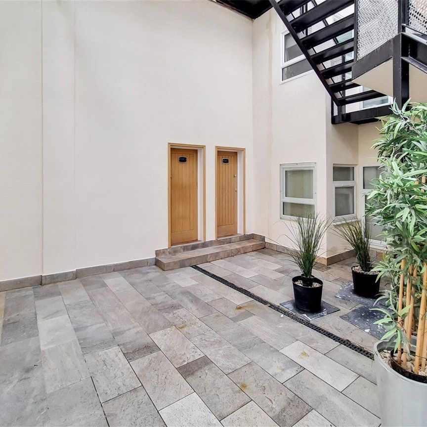 North End Road, , SW6 - Photo 1