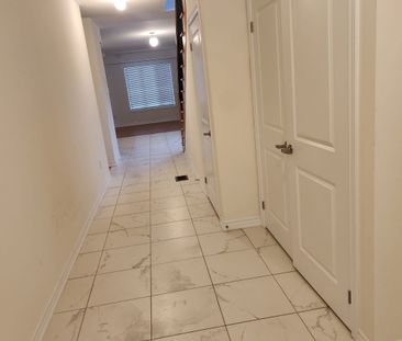 For Lease - 35 Tamworth Terrace, Barrie, Ontario - Photo 5