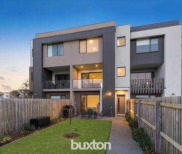 Taking carefree living to new heights! - Photo 4