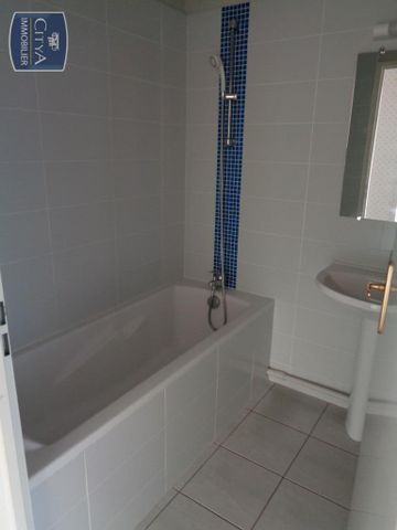 Location Appartement 2 pièces 45m² ST NAZAIRE 44600 - Photo 2