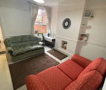 Hartopp Road (4 bed) - Photo 2