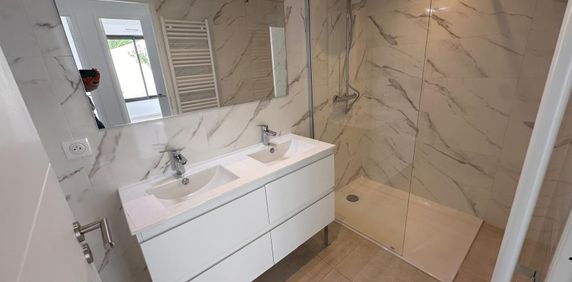 Location Appartement 3 pièces 60m² CAGNES SUR MER 06800 - Photo 2