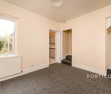 3 bedroom terraced house to rent - Photo 4