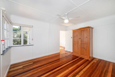 10 Redwood St, Stafford Heights QLD 4053 - Photo 2