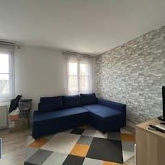 Location Appartement 2 pièces 35m² LE PERRAY EN YVELINES 78610 - Photo 1