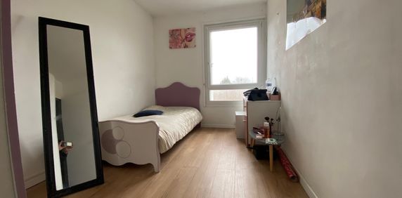 Location Appartement 4 pièces 67m² DOUAI 59500 - Photo 2