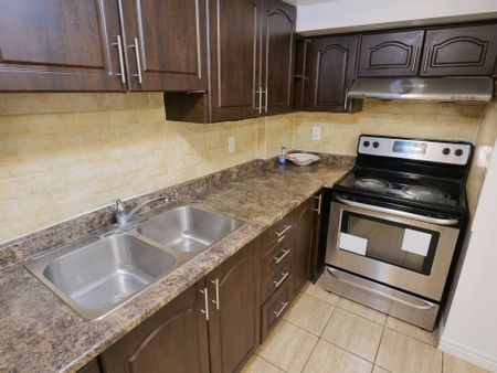 For Lease - 19 Blazing Star Dr. Drive, Brampton, Ontario - Photo 3