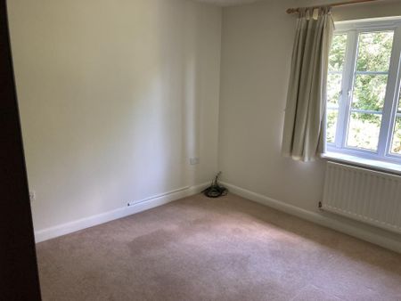 3 bedroom end of terrace house to rent - Photo 3