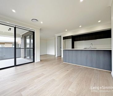 Brand New House With Five Bedroom, Three Bathroom and Double Garage - Photo 4