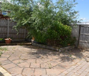 2 bedroom detached bungalow to rent - Photo 4