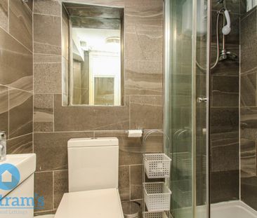 5 bed Semi-Detached House for Rent - Photo 4