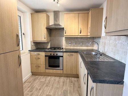 1 bedroom flat to rent - Photo 2