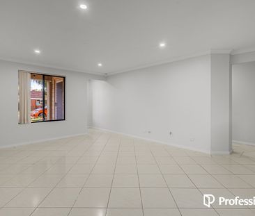 Street-Front Villa in Convenient Nollamara Location - Photo 4