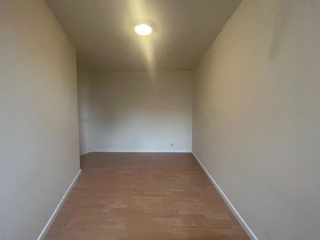 Appartement met 2 slaapkamers en klein terras - Photo 3
