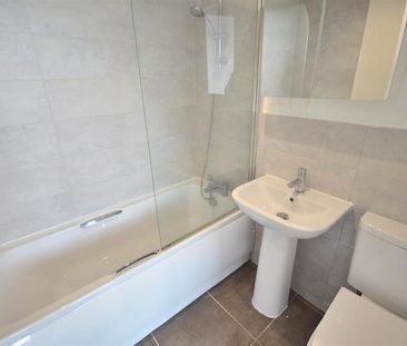 1 Bedroom Apartment To Let - Photo 3