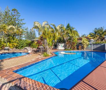 8 Solitary Iss Wy, Sapphire Beach, NSW 2450 - Photo 2