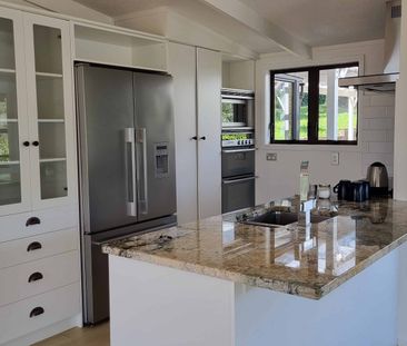 Coastal Living & Sea Views - Photo 3