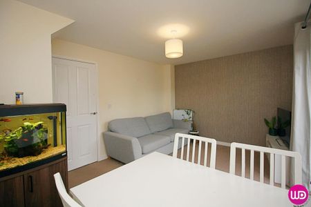 2 bedroom terraced house to rent - Photo 2