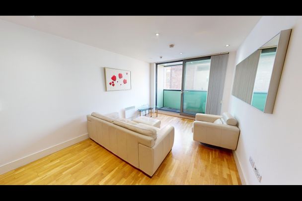 2 Bed Flat, Rumford Place, L3 - Photo 1