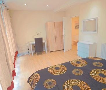 Studio to rent - Photo 6