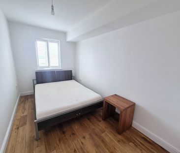 4 Bed Flat, South Ferry Quay, L3 - Photo 3