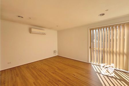 COMFORTABLE & CONVENIENT 3-BEDROOM FAMILY HOME! - Photo 3