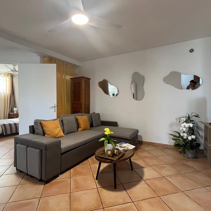 Location Maison 4 pièces 82m² PETITE ILE 97429 - Photo 1