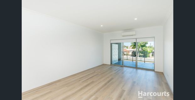 Luxurious 2x2 Apartment with Private Balcony - Photo 1