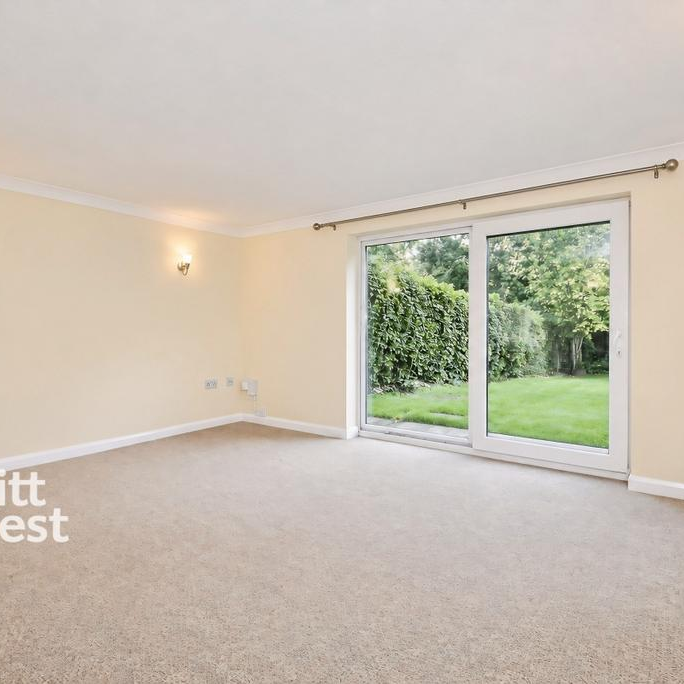 4 bedroom detached bungalow to rent - Photo 1
