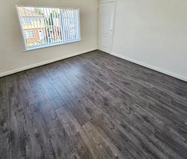 2 bedroom semi-detached house to rent - Photo 3