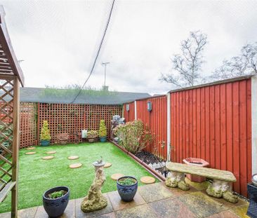 3 bedroom terraced house to rent - Photo 4