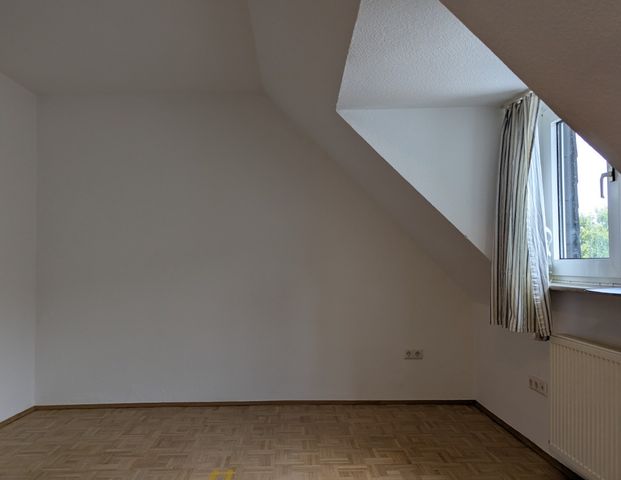 Ein Aufstieg, der sich lohnt! *** Saniertes Apartment + Zusatzzimmer am Stadewäldchen *** - Photo 1