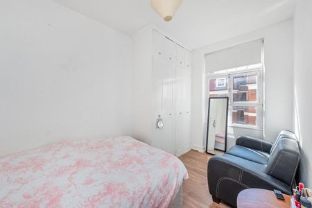 Gilbert Street, Mayfair, London, W1K - Photo 2