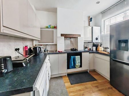 2 bedroom terraced house to rent - Photo 4