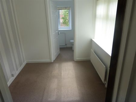 Penydre, NEATH - Photo 3