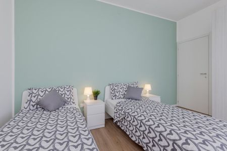 Via Cesare Cremonino, Padova, Veneto 35124 - Photo 4