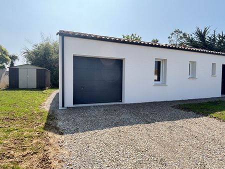 Location Maison 4 pièces 78m² L ILE D OLONNE 85340 - Photo 2