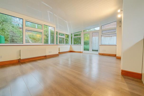 4 bedroom semi-detached house to rent - Photo 1