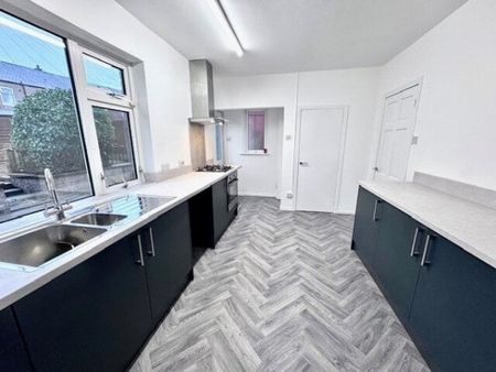 Pansy Road, Farnworth, Bolton BL4 - Photo 4