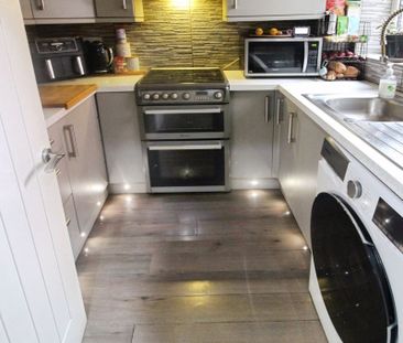 Wolfsbane Drive, Walsall - Photo 6