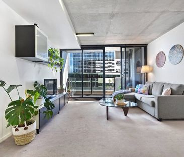 MODERN, SPACIOUS AND STUNNING VIEW - Photo 4