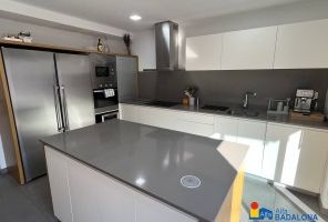 Chalet/casa adosado en venta, alquiler en Progrés