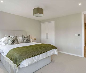 High specification one-bedroom apartment located within easy walkin... - Photo 3
