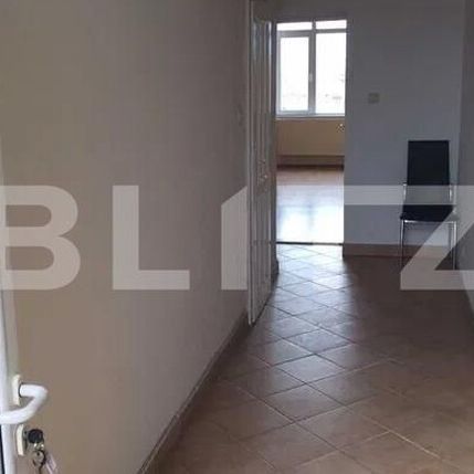 Apartament 1 camera, 40mp, zona UMF - Photo 1
